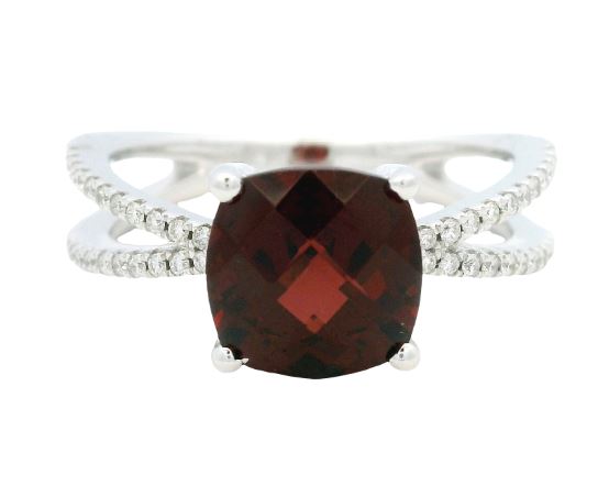 14K White Gold 2.78ct Garnet & 0.18cttw Diamond Ring