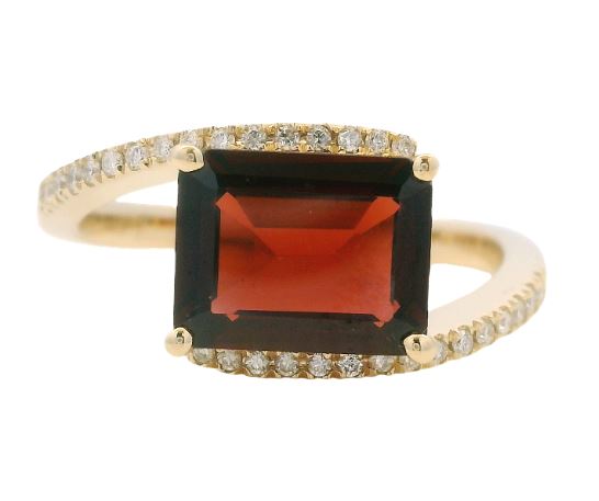 14K Yellow Gold 2.35ct Garnet & 0.14cttw Diamond Ring