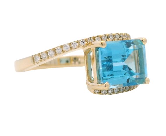 14K Yellow Gold 3.08ct Blue Topaz & 0.13cttw Diamond Ring