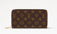 PREOWNED Louis Vuitton Monogram Zippy Wallet