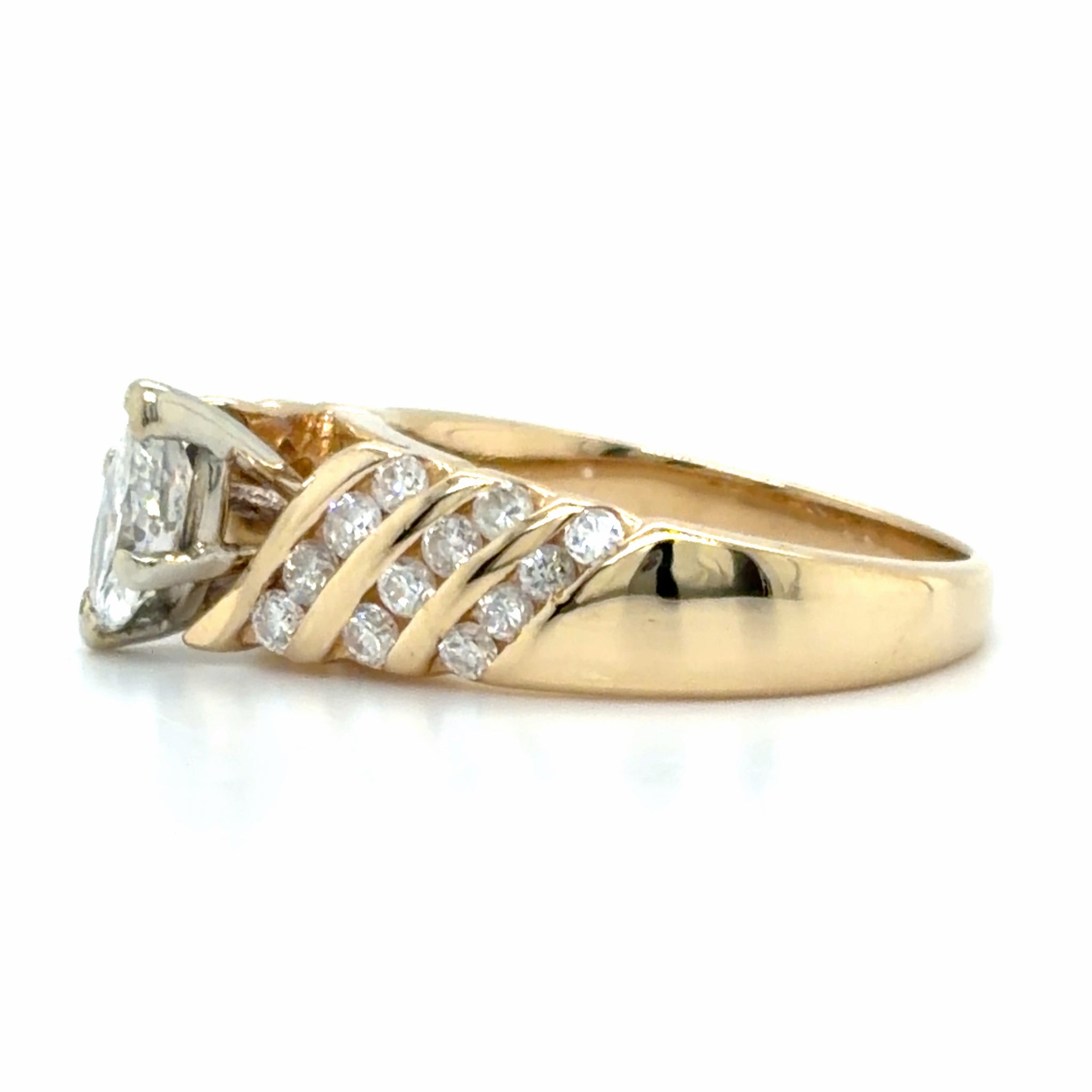 Estate 0.98cttw Diamond Channel Set Fashion Ring