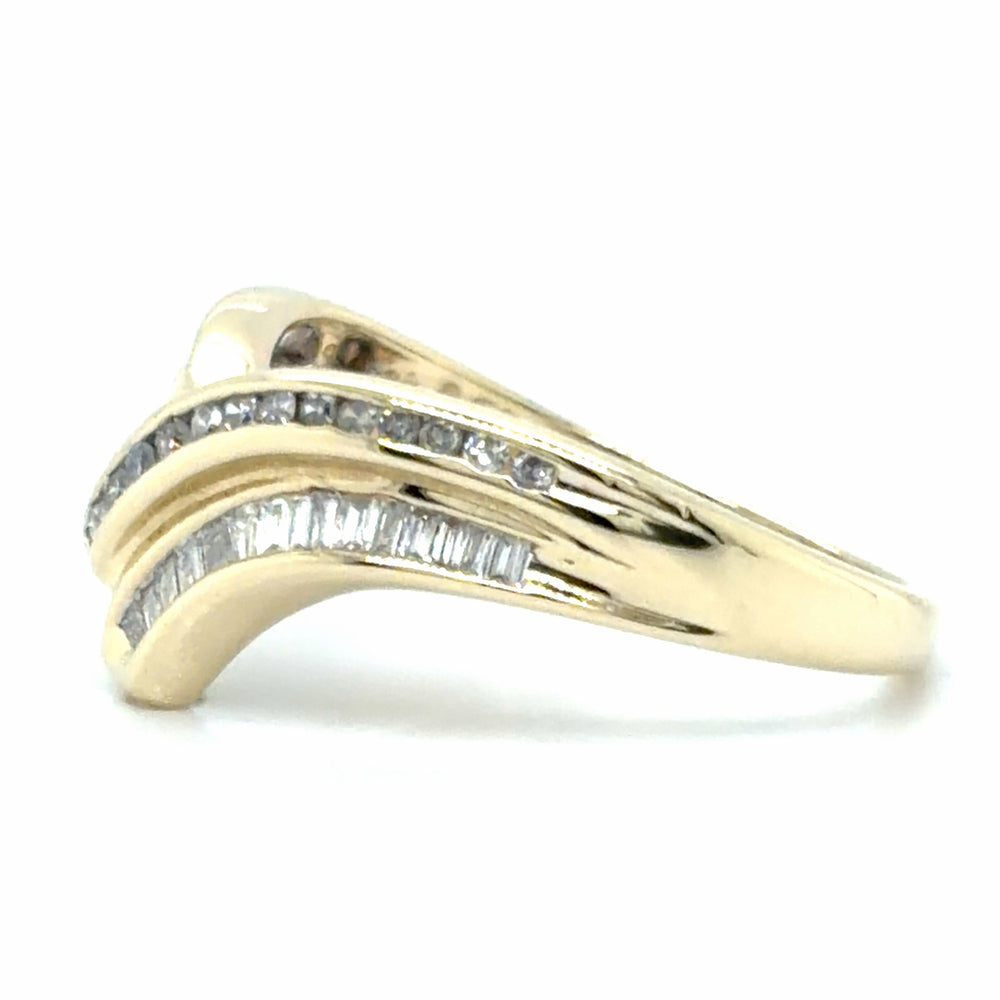 Estate Diamond V-Shaped Band