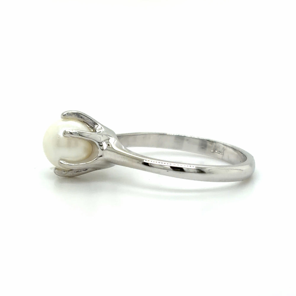 Estate Cultured Pearl Solitaire Ring