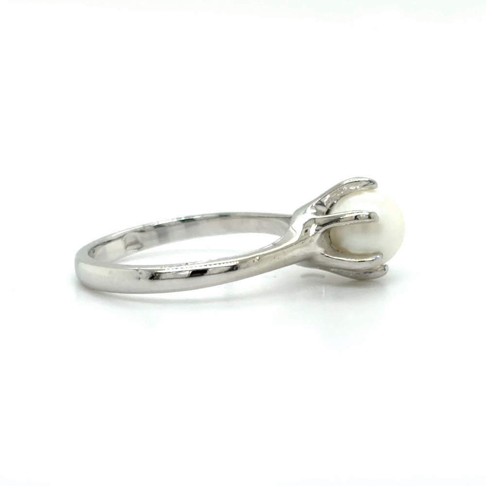 Estate Cultured Pearl Solitaire Ring