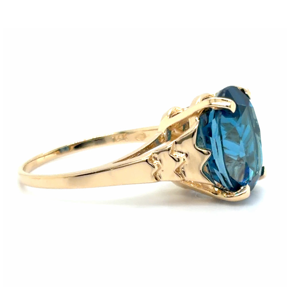 Estate London Blue Topaz Fashion Ring