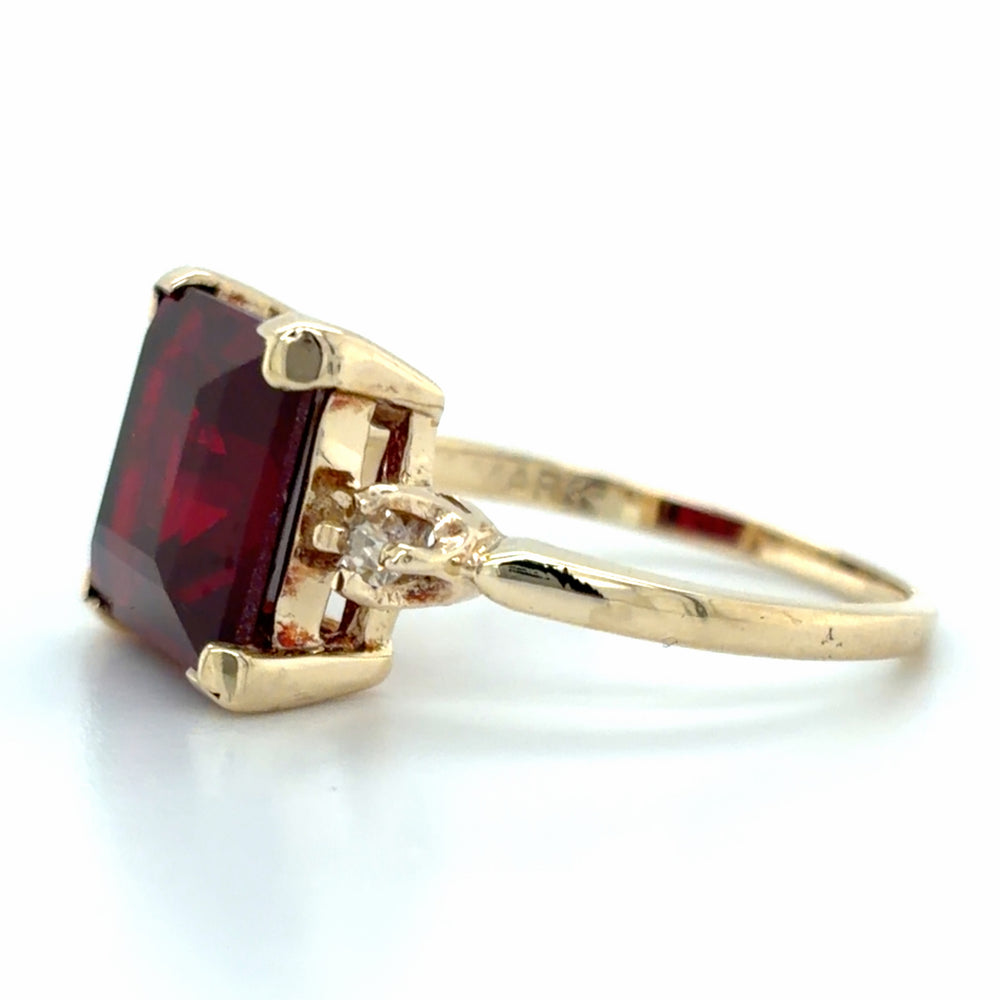 Estate Garnet Vintage Style Fashion Ring