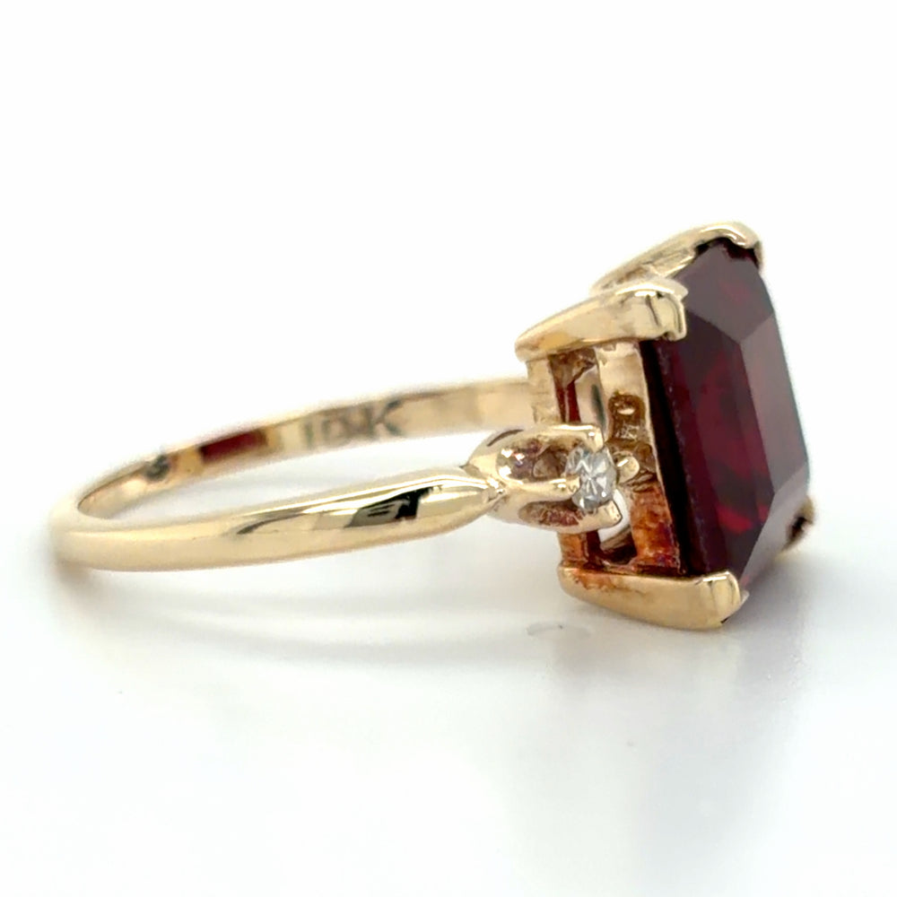 Estate Garnet Vintage Style Fashion Ring
