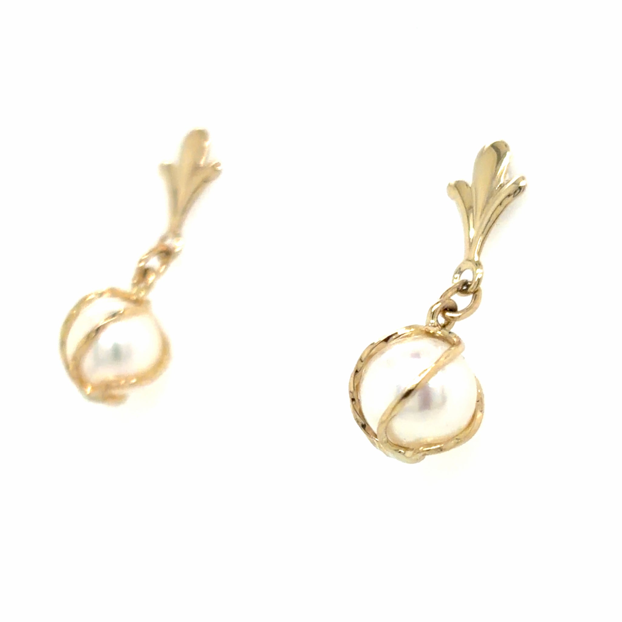 Estate Pair Pearl Dangle Earrings