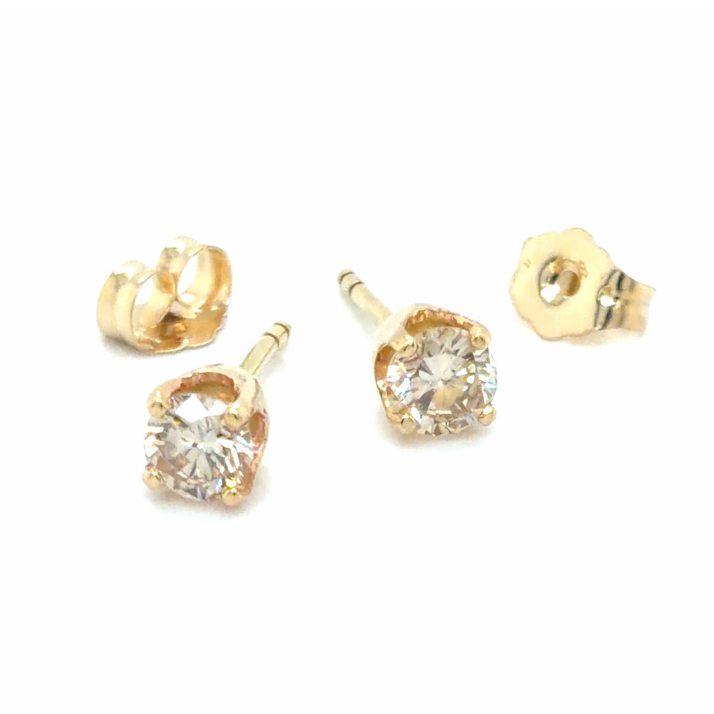 Estate 0.50cttw Diamond Stud Earrings