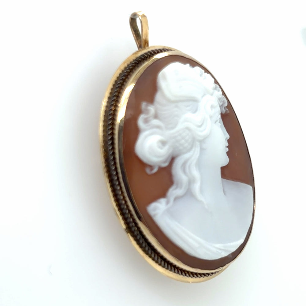 Estate Carved Shell Cameo Brooch/Pendant