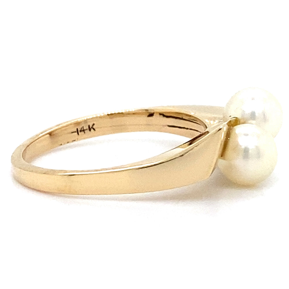 Estate Pearl Modern Moi et Toi Ring