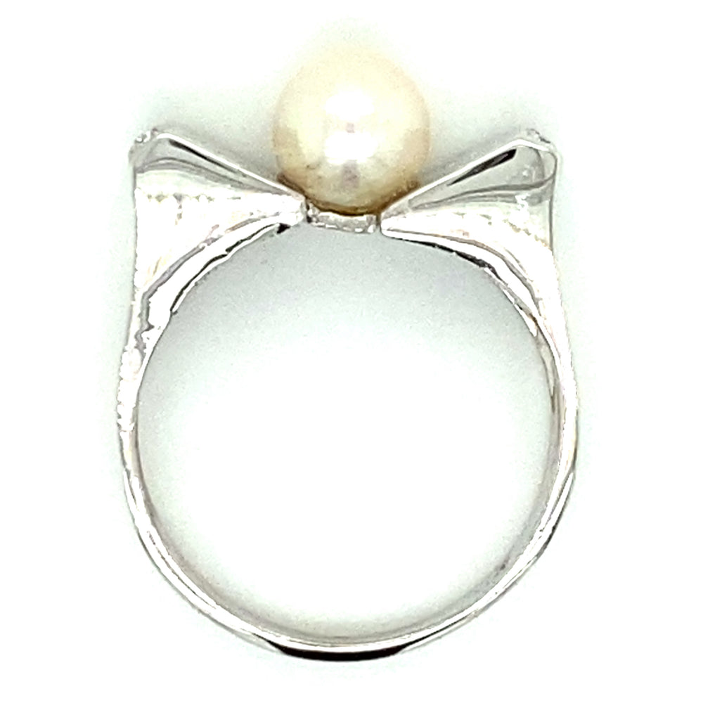 Estate Polished & Satin Finish Pearl Ring