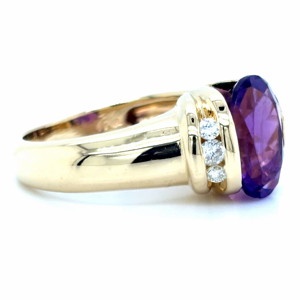 Estate Oval Amethyst & Diamond Fashion Ring