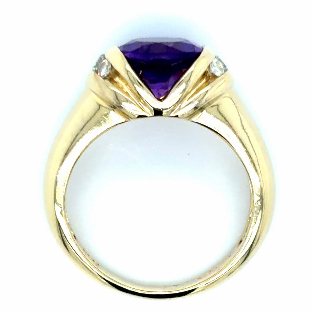 Estate Oval Amethyst & Diamond Fashion Ring