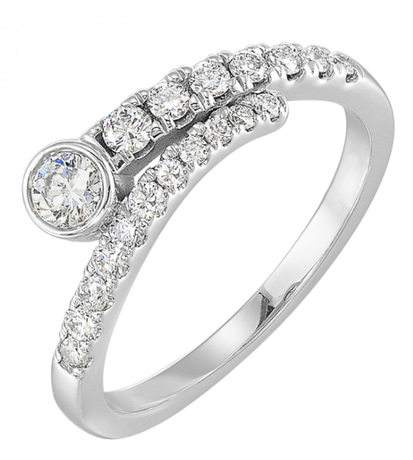 Silver 0.20cttw Diamond Fashion Ring