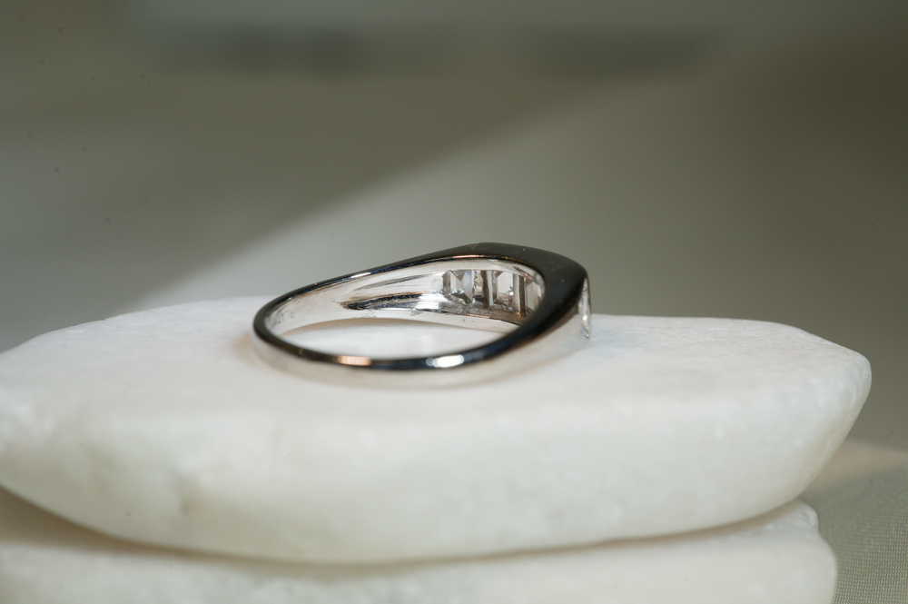 Estate Gent's Platinum Diamond Ring