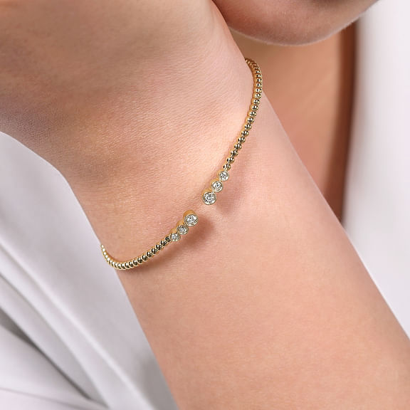 14K Yellow Gold Bujukan Diamonds Split Bangle