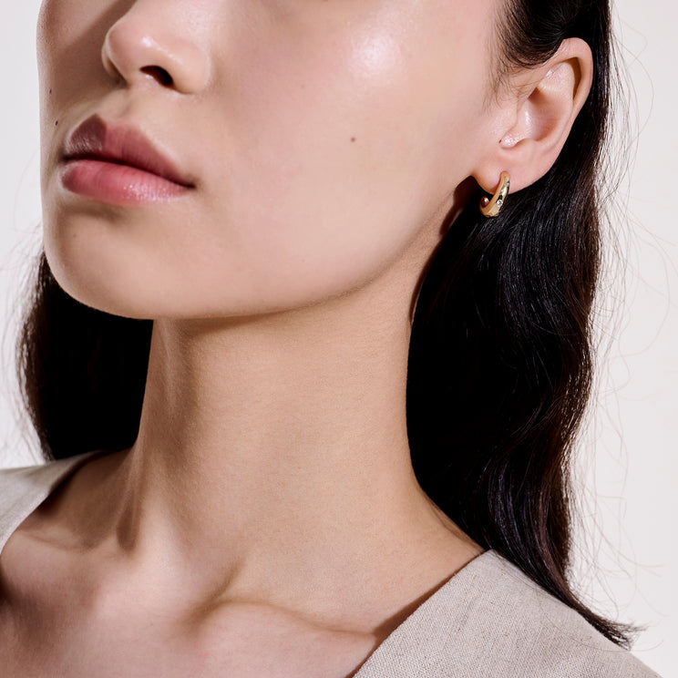 Surf 14K Gold Scattered Diamond Small Hoop Earrings by John Hardy