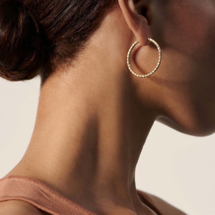 Essentials 18K Gold Hoop Earrings with Full Closure by John Hardy