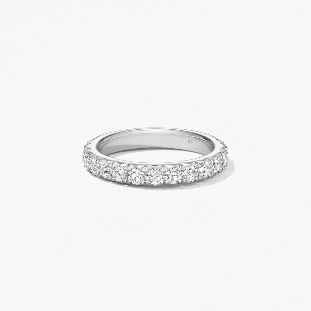 18K White Gold 0.55cttw VS GH HOF Vela French Cut Pave Band