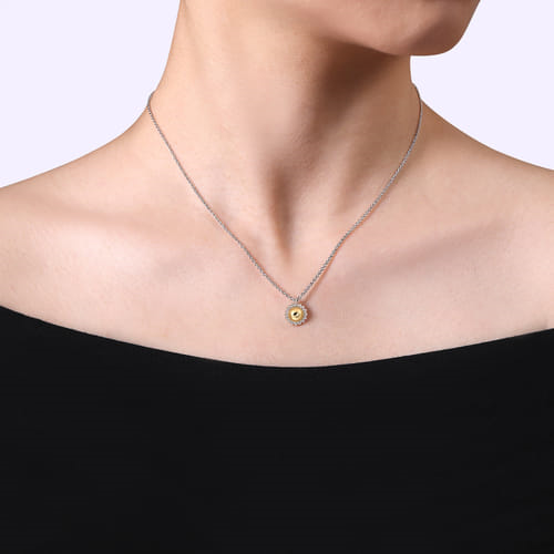 Two-Tone Circular Bujukan Necklace