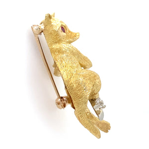 Estate18K Raccoon Brooch