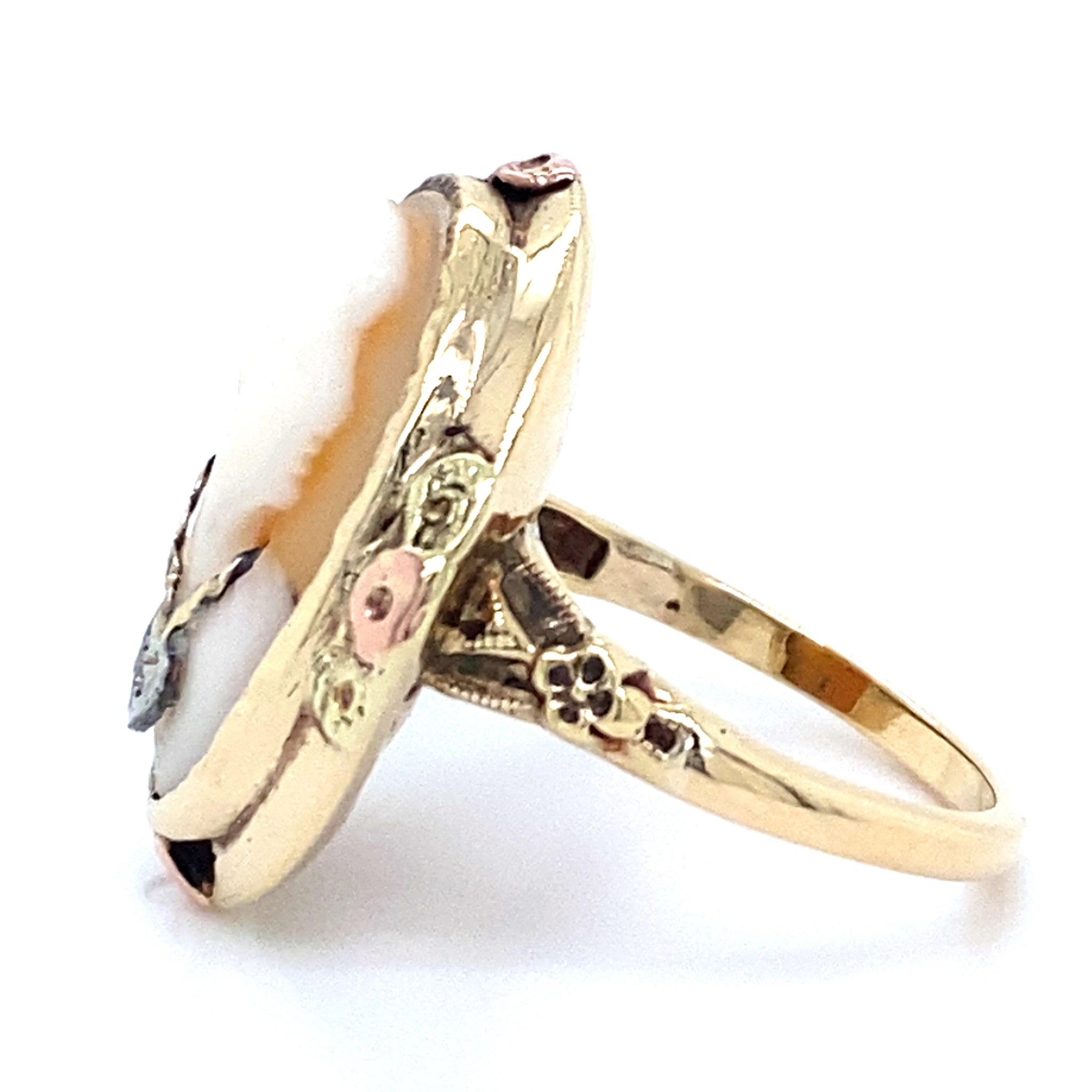 Estate Cameo Wearing Necklace Ring