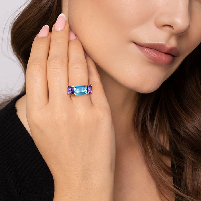 Yellow Gold Blue Topaz and Amethyst Signet Ring