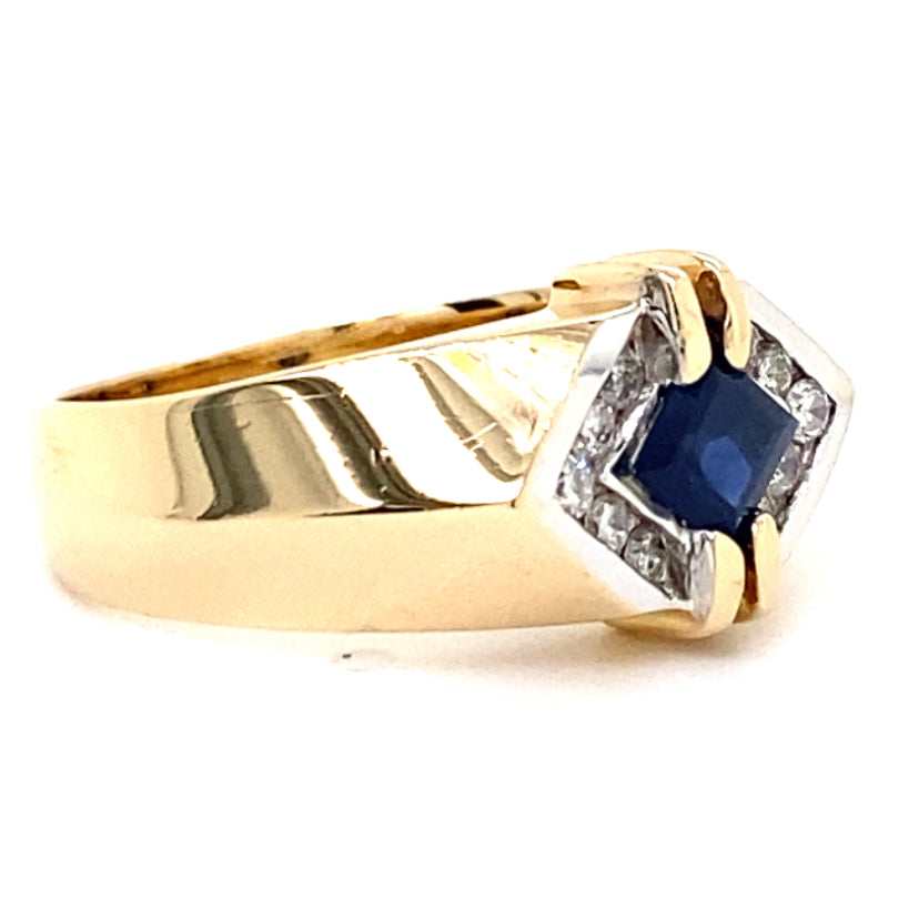 
            
                Load image into Gallery viewer, Estate Gent&amp;#39;s Sapphire Ring
            
        