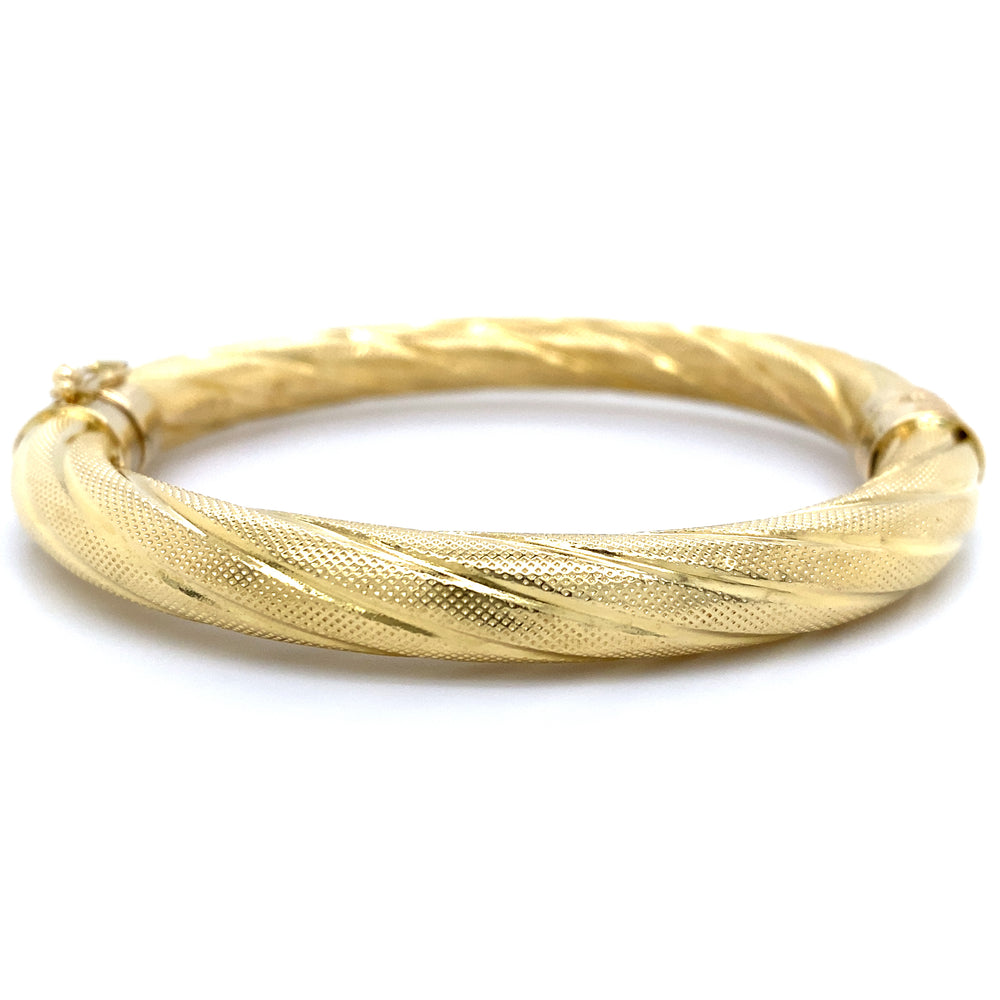 Estate 18K Gold Bangle