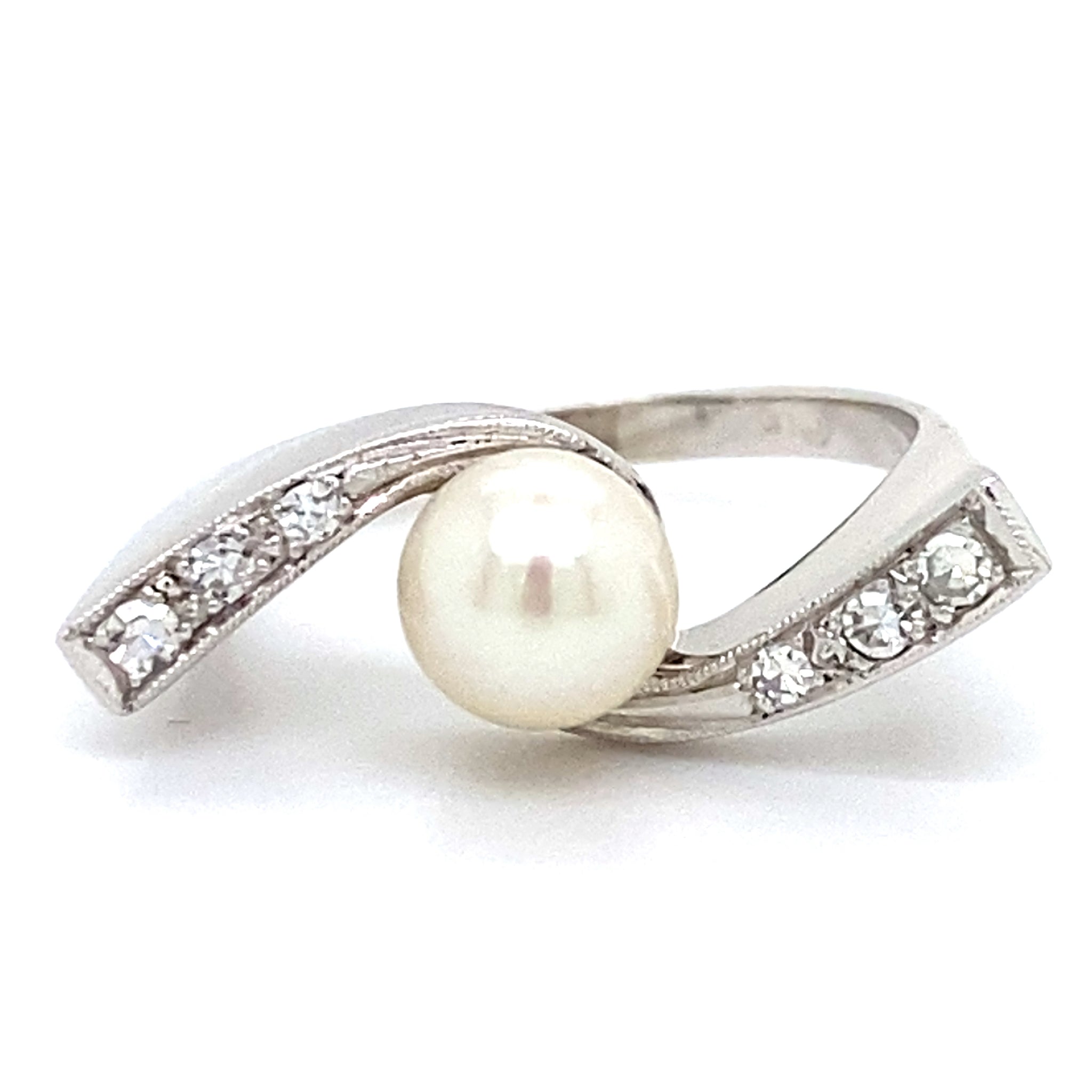 Estate Cultured Pearl Modern Bypass Ring