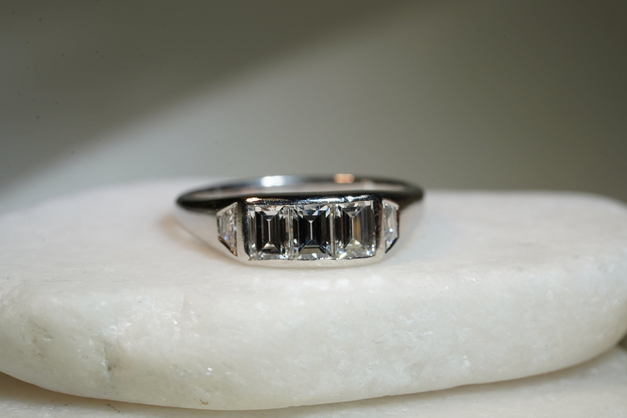 Estate Gent's Platinum Diamond Ring