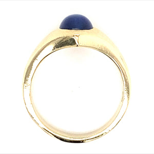 
            
                Load image into Gallery viewer, Estate Gent&amp;#39;s 14K Yellow Gold Oval Synthetic Star Sapphire Fashion Ring with Florentine Etching Detail size 9.5
            
        