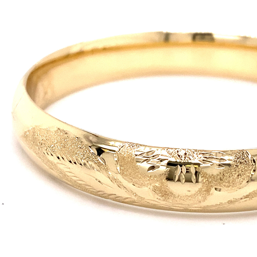 Estate 14K Yellow Gold 10mm Domed Florentine Engraved Hinged Bangle