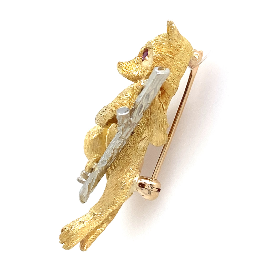 Estate18K Raccoon Brooch